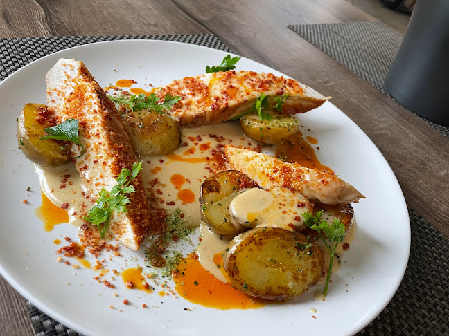 Nuts Grill&Wine - Vendéglátás