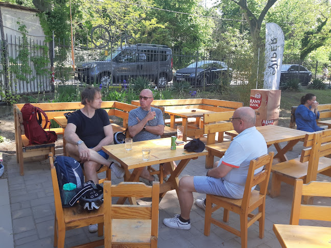 Opinii despre Bori büfé în Siófok - Vendéglátás