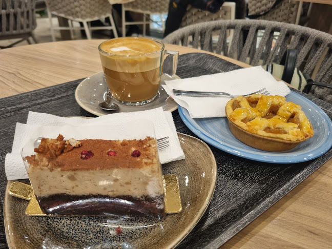 Amber's Bakery & Cafe