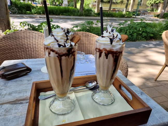 Opinii despre Patron Kávézó és Bár în Kiskunfélegyháza - Vendéglátás