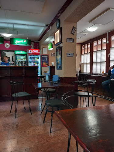 Vörös Kakas Söröző