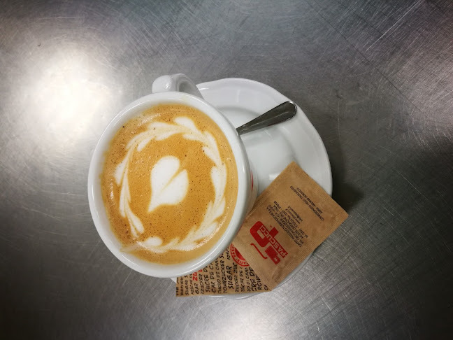 Royal Cukrászda - Vendéglátás