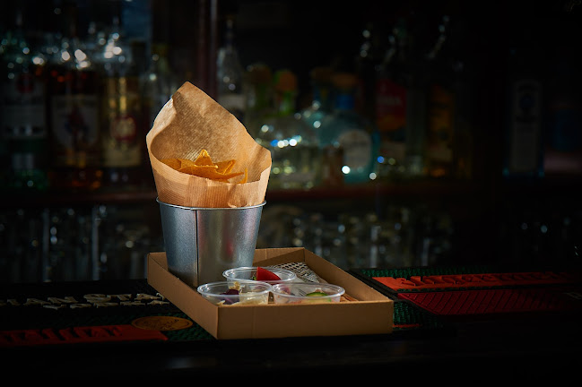 Opinii despre kÁoSz DrInK sTaTiOn în Budapest - Vendéglátás