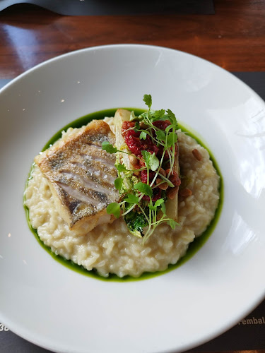 Opinii despre Vitorlás Étterem în Balatonlelle - Vendéglátás