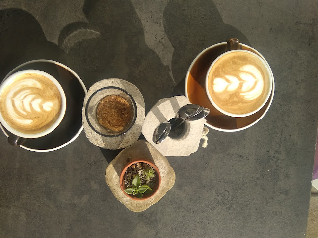 Comentarii opinii despre Helyben kávézó