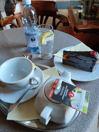 Schőnig Cukrászda és Kávéház - Veszprém