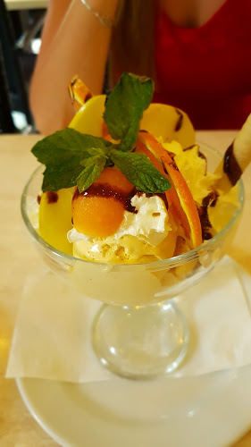 Opinii despre Liget Royal Restaurant în Hévíz - Vendéglátás