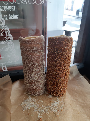 Opinii despre Gluténmentes Pékség în Eger - Vendéglátás