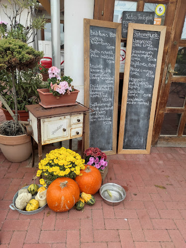 Nagyi Kertje Étterem és Teaház - Aszófő
