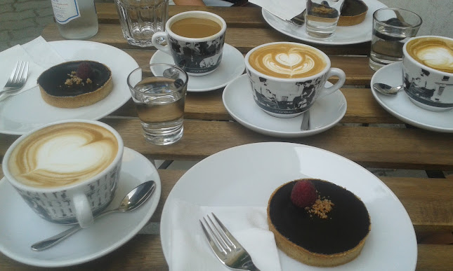 Manetti Coffee Pest - Vendéglátás