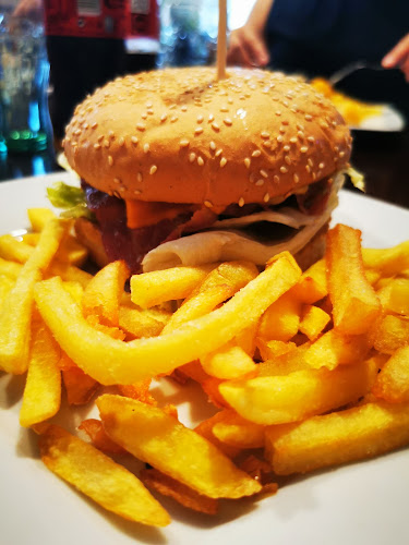 Forum Bistro -étterem,pizza,hamburger, street food, hot-dog - Karcag