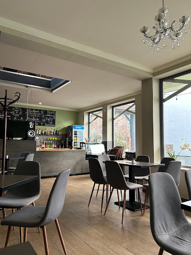 Opinii despre Caffe Sempre în Orosháza - Vendéglátás