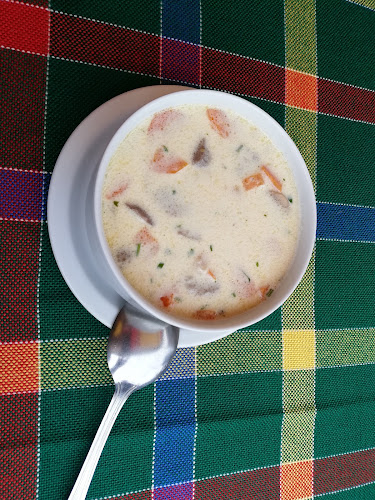 Opinii despre Muskátli Vendéglő în Balatonfenyves - Vendéglátás