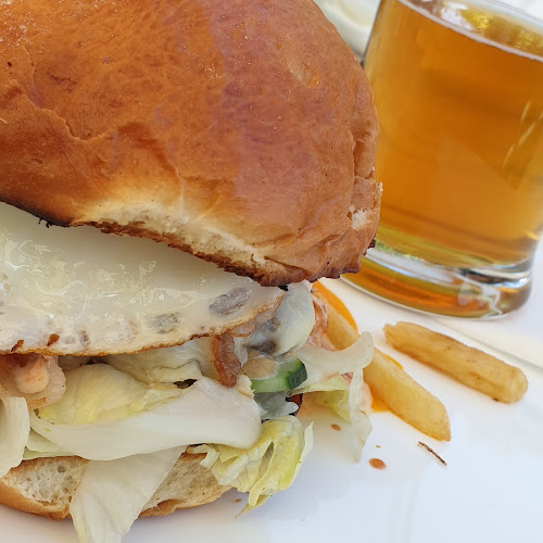 Cukorka Grillterasz és Cukrászműhely