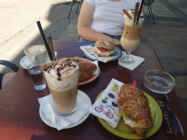 Comentarii opinii despre Téli Fagyi Cafe & Bistro