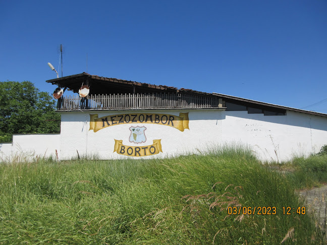 Opinii despre Bortó Italozó în Mezőzombor - Vendéglátás