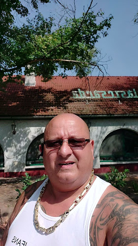 Dunaújváros, Szigeti út 2, 2400