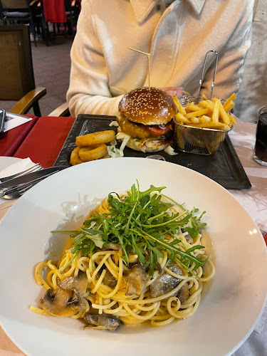 Opinii despre La Lucia Restaurant în Budapest - Vendéglátás