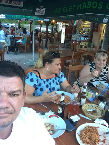 Kis Molo Kávézó Étkezde - Vendéglátás