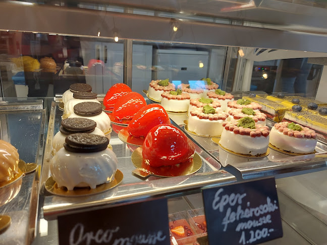 Sakura Cukrászda - Vendéglátás