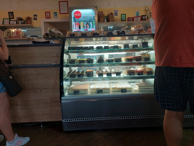 Comentarii opinii despre Kapitány Cukrászda