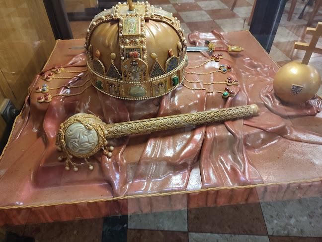 Esztergom, Vörösmarty u. 2, 2500