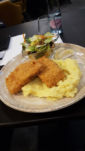 Opinii despre LEROY în Debrecen - Vendéglátás