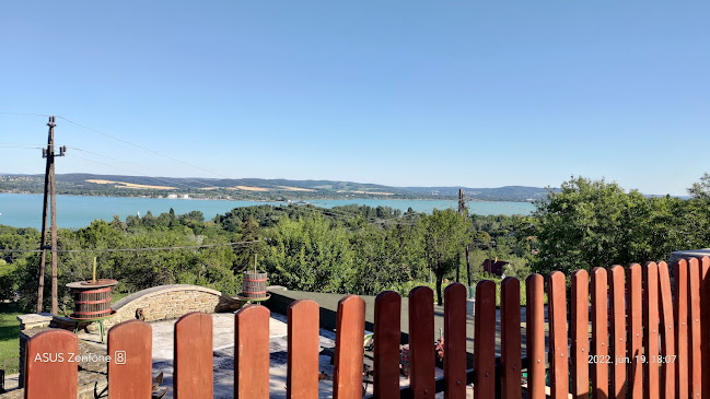 Tihany, Cserhegy 9, 8237