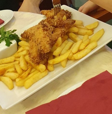 Opinii despre Hotel BorsodChem és IKON Bar & Restaurant în Kazincbarcika - Vendéglátás