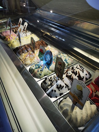 Comentarii opinii despre Ziti Cukrászda