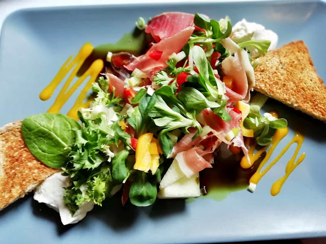 Opinii despre Mákvirág Borház-vendéglő în Révfülöp - Vendéglátás