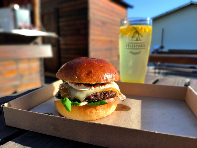 Ízek Háza Gasztroturisztikai Rendezvényház / Ritz Chocolate