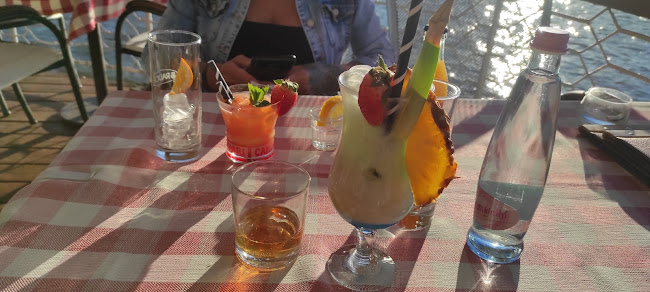 Budapest, Akadémia 2 ponton, 1052