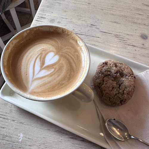 Budapest, Hunyadi tér 8, 1067