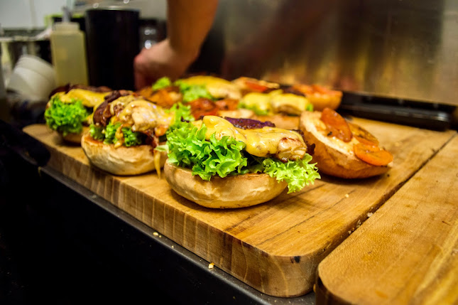 Vác, Március 15. tér 21, 2600