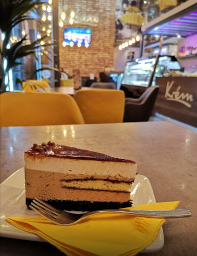 Belvárosi Krém Cukrászda - Vendéglátás