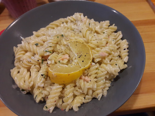 Opinii despre bubō în Budapest - Vendéglátás