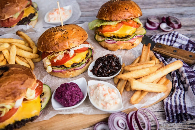 Comentarii opinii despre Burger Station