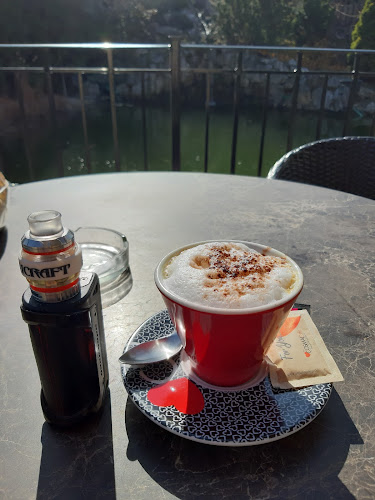 Tácsik Pékség-Cukrászda - Vendéglátás