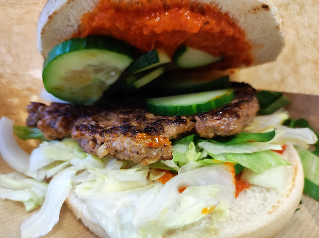 Veresegyház, Fő út 53, 2112