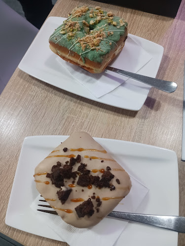 Opinii despre The Box Donut & Coffee Szombathely în Szombathely - Vendéglátás