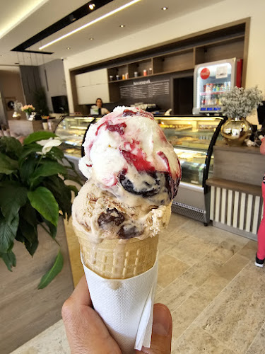 Opinii despre Bim-Bam Cukrászda în Kiskőrös - Vendéglátás