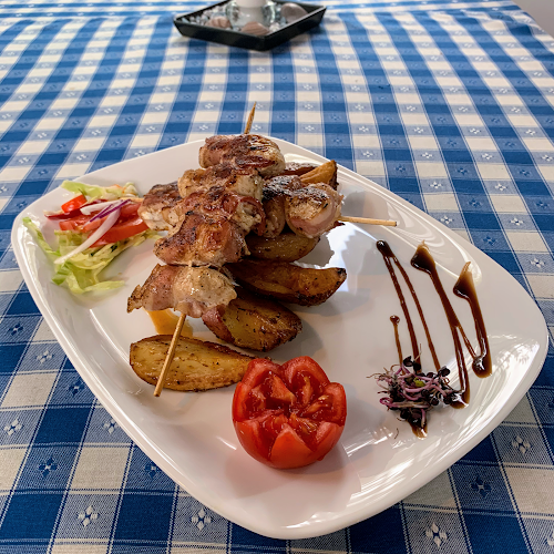 Opinii despre Pyrgos Taverna în Budaörs - Vendéglátás