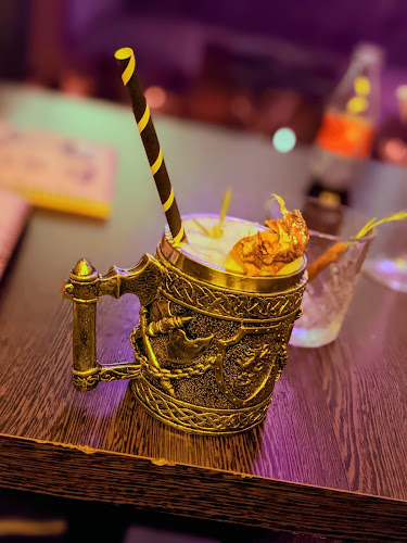 BlackWood Beer & Cocktail's Bar