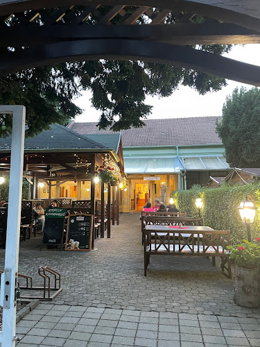 Family kisvendéglő