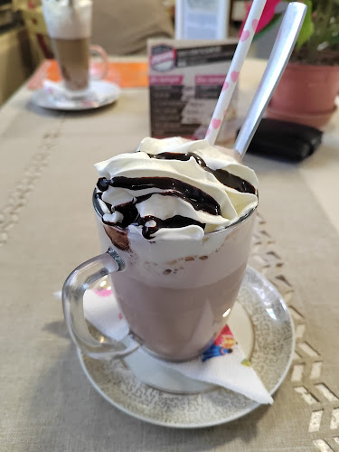 Opinii despre Mandala Garden Caffe în Mezőkövesd - Vendéglátás