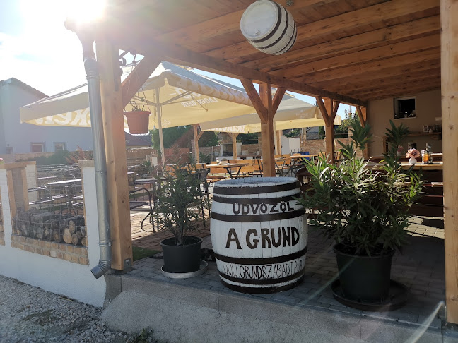 Grund Bistro & Pub