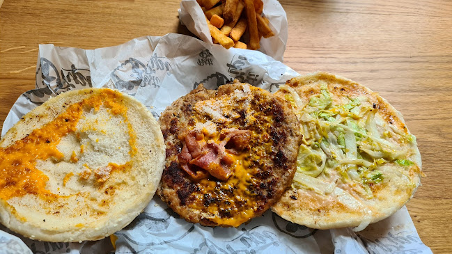 Pesti Pipi Kolosy - Vendéglátás