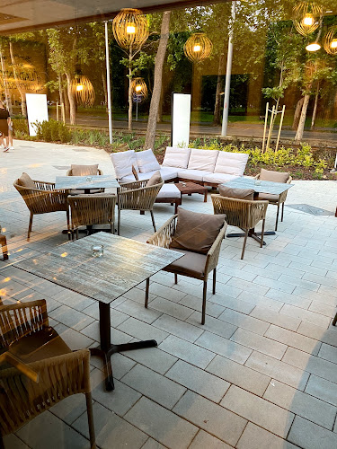 Ladányi Cukrászda Debrecen - Vendéglátás