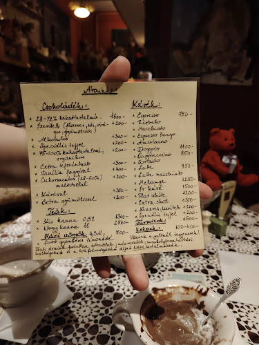 Comentarii opinii despre Rengeteg RomKafé - avagy Míves 3.0